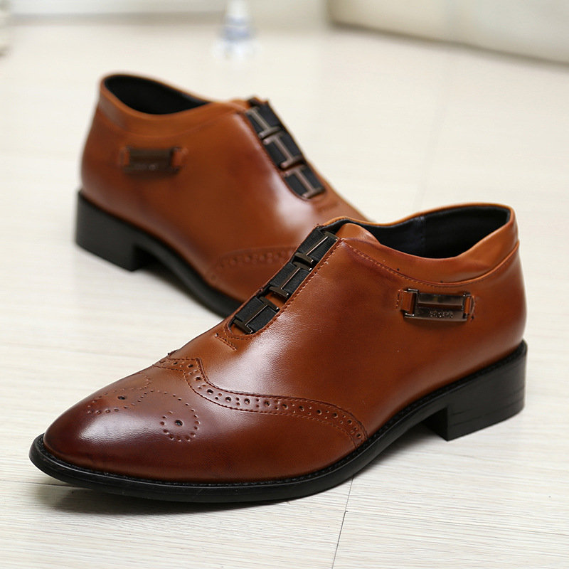 Men Carved Leather Metal Buckle Non-slip Slip On Formal Shoes Men Carved Leather Metal Buckle Non-slip Slip On Formal Shoes