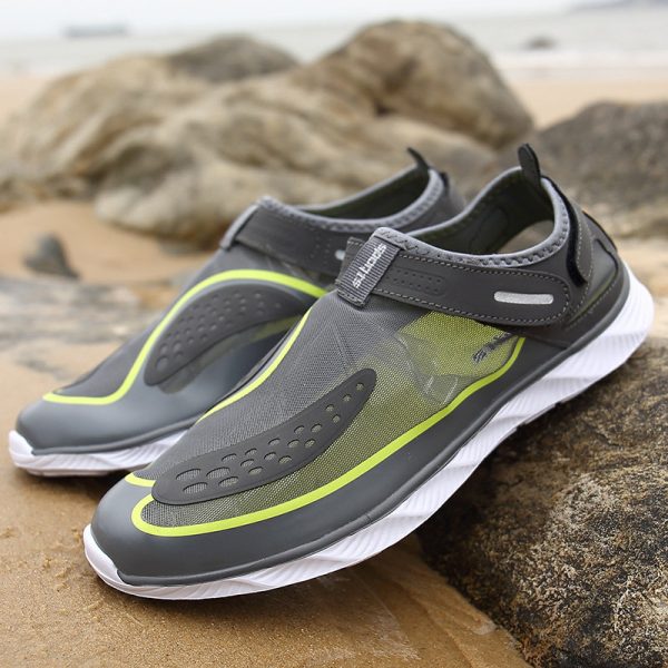 Men Hook Loop Soft Hole Sole Beach Shoes Outdoor Upstream Shoes